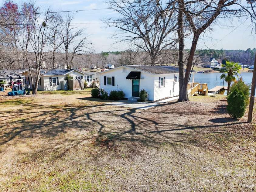 2466 Cottage Lane, Liberty Hill, SC 29074.  MLS# CAR4352753, YatesRealty ID 4151. 