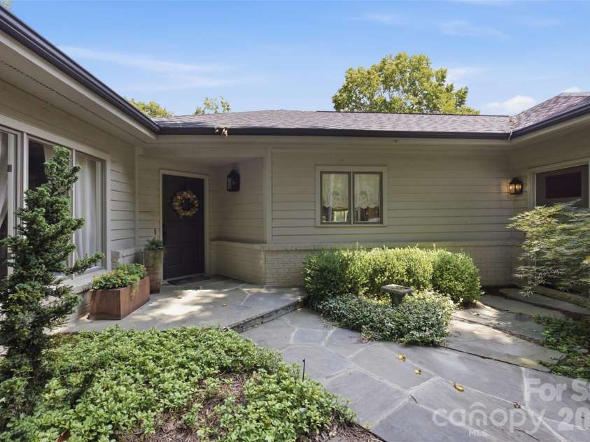 528 Stuart Ridge, Cramerton, NC 28032.  MLS# CAR4408813, YatesRealty ID 41511. 