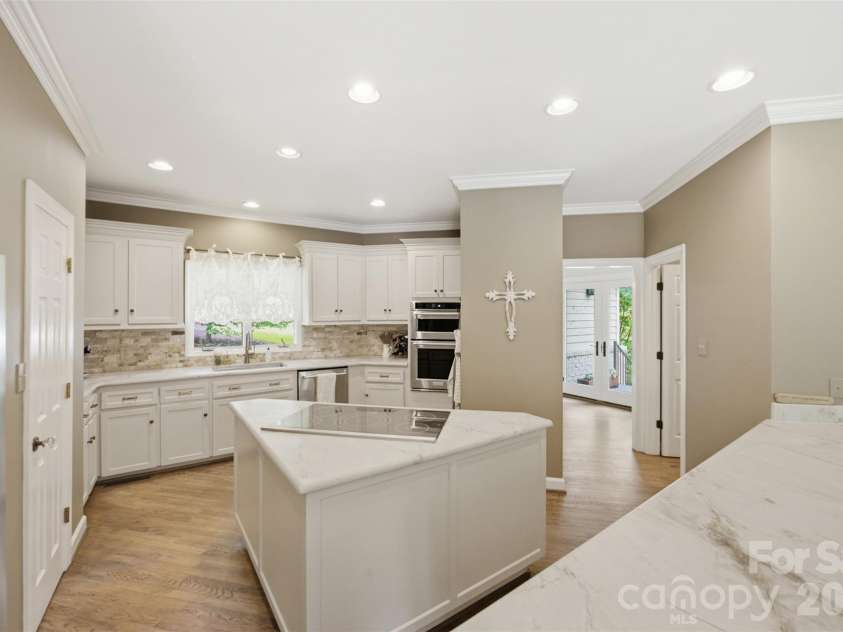528 Stuart Ridge, Cramerton, NC 28032.  MLS# CAR4408813, YatesRealty ID 41511. 