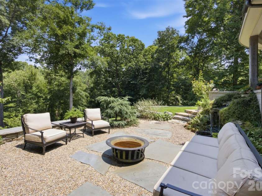 528 Stuart Ridge, Cramerton, NC 28032.  MLS# CAR4408813, YatesRealty ID 41511. 