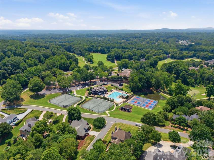 528 Stuart Ridge, Cramerton, NC 28032.  MLS# CAR4408813, YatesRealty ID 41511. 