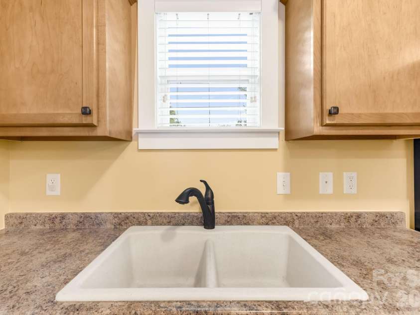 2 Cottage Cove Lane, Asheville, NC 28803.  MLS# CAR4405523, YatesRealty ID 41512. 