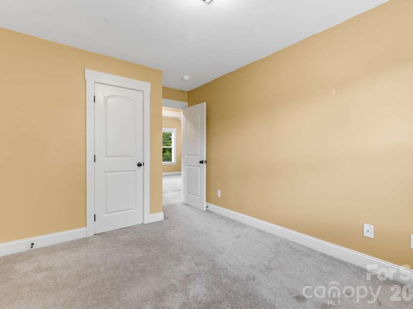 2 Cottage Cove Lane, Asheville, NC 28803.  MLS# CAR4405523, YatesRealty ID 41512. 