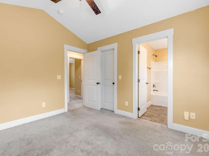 2 Cottage Cove Lane, Asheville, NC 28803.  MLS# CAR4405523, YatesRealty ID 41512. 