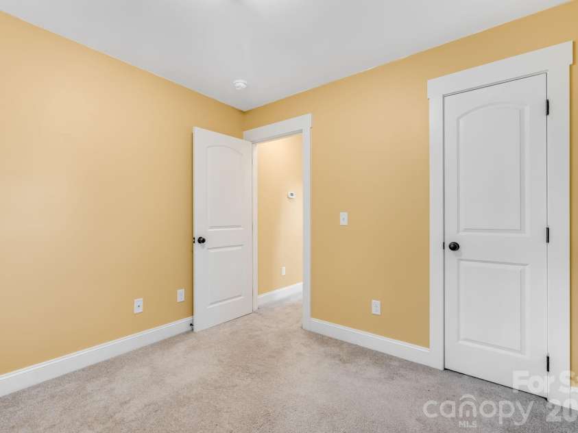 2 Cottage Cove Lane, Asheville, NC 28803.  MLS# CAR4405523, YatesRealty ID 41512. 