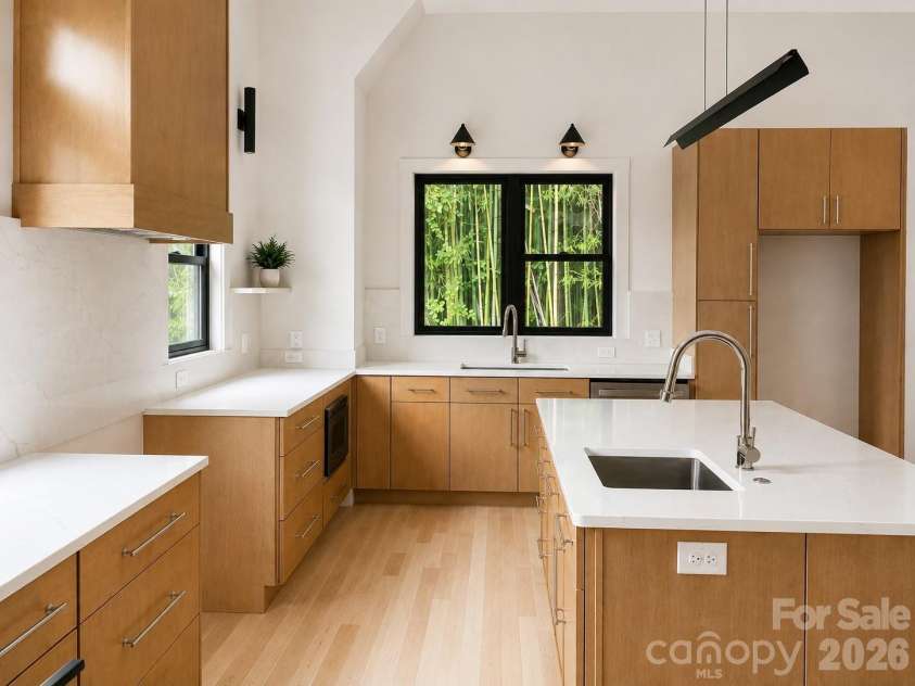 42 Busbee View Road, Asheville, NC 28803.  MLS# CAR4370127, YatesRealty ID 41513. 