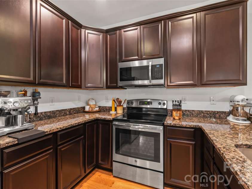 168 Limerick Road, Mooresville, NC 28115.  MLS# CAR4410572, YatesRealty ID 41519. 