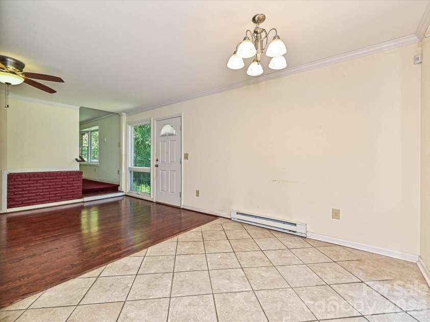 3000 Barfield Drive, Charlotte, NC 28217.  MLS# CAR4400815, YatesRealty ID 41520. Dining Area