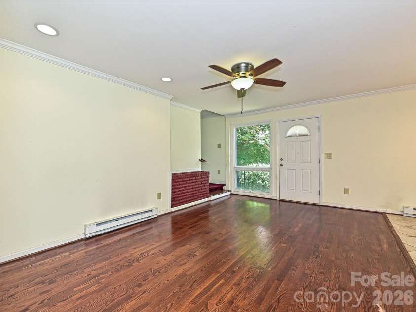3000 Barfield Drive, Charlotte, NC 28217.  MLS# CAR4400815, YatesRealty ID 41520. Living Room