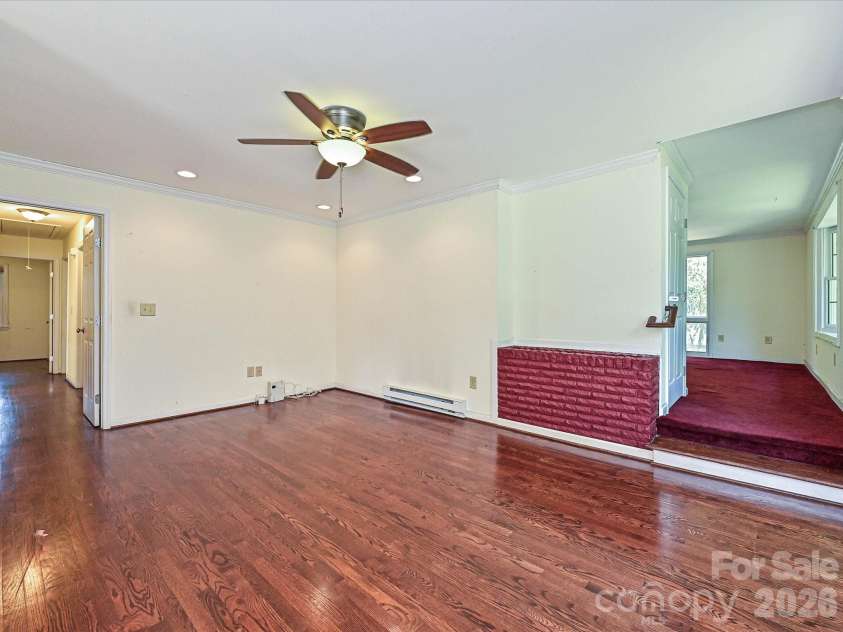 3000 Barfield Drive, Charlotte, NC 28217.  MLS# CAR4400815, YatesRealty ID 41520. Living Room