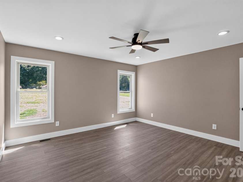 2418 Rock Dam Road, Lincolnton, NC 28092.  MLS# CAR4410742, YatesRealty ID 41521. 