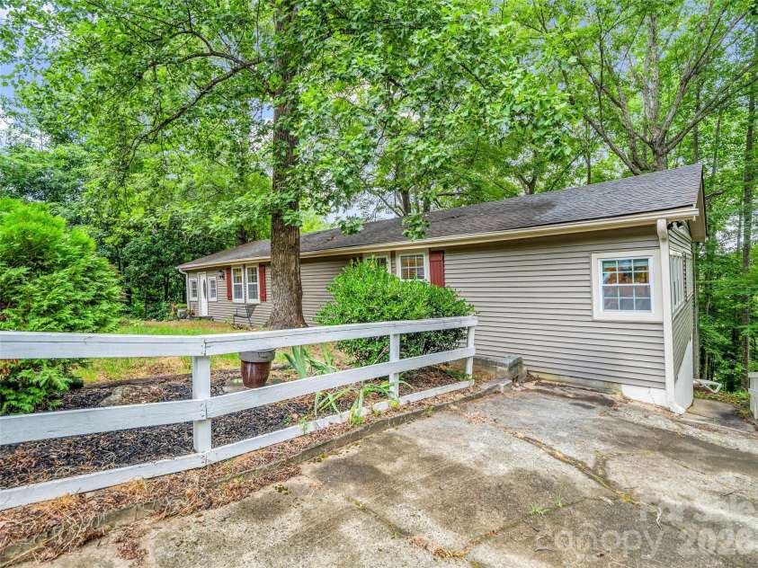 297 Chimney Cliffs Drive, Lake Lure, NC 28746.  MLS# CAR4408093, YatesRealty ID 41523. 
