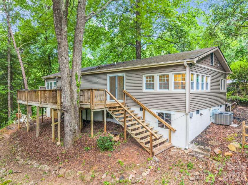 297 Chimney Cliffs Drive, Lake Lure, NC 28746.  MLS# CAR4408093, YatesRealty ID 41523. 