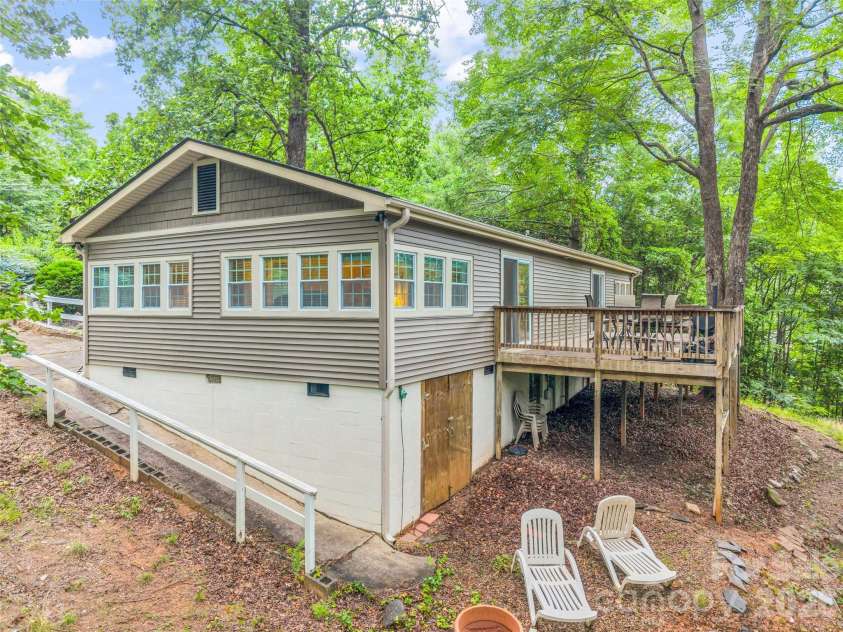 297 Chimney Cliffs Drive, Lake Lure, NC 28746.  MLS# CAR4408093, YatesRealty ID 41523. 