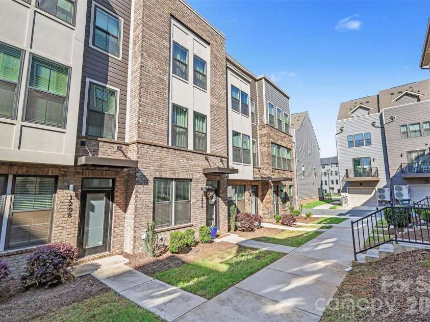 1206 Gleason Way, Charlotte, NC 28217.  MLS# CAR4410648, YatesRealty ID 41525. 