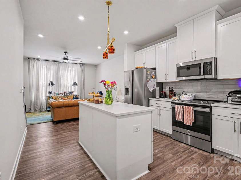 1206 Gleason Way, Charlotte, NC 28217.  MLS# CAR4410648, YatesRealty ID 41525. 