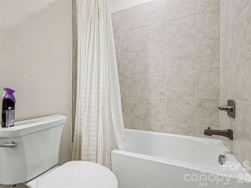1206 Gleason Way, Charlotte, NC 28217.  MLS# CAR4410648, YatesRealty ID 41525. 