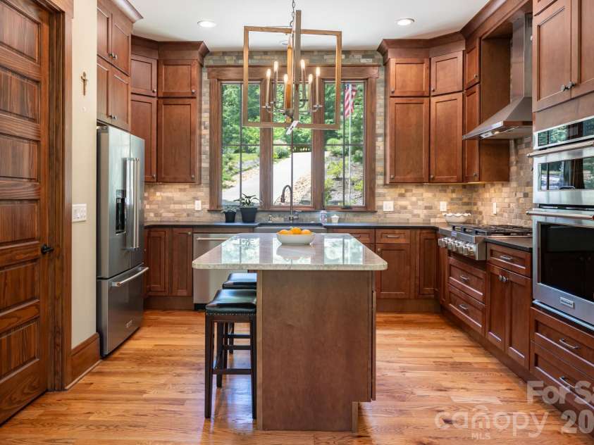 403 Thunder Mountain Road, Hendersonville, NC 28792.  MLS# CAR4399888, YatesRealty ID 41527. 