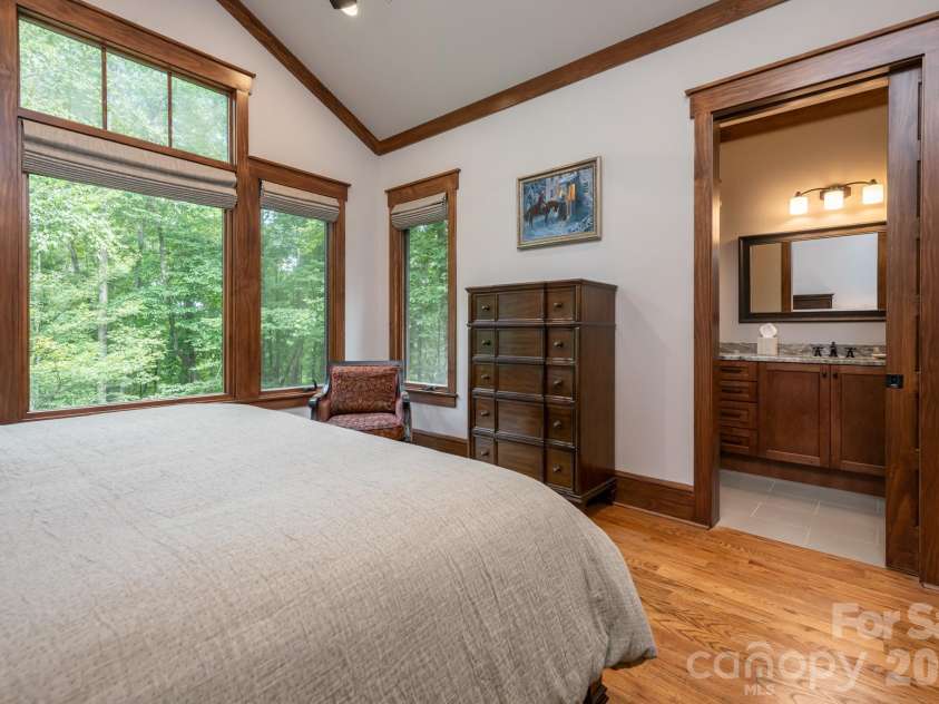 403 Thunder Mountain Road, Hendersonville, NC 28792.  MLS# CAR4399888, YatesRealty ID 41527. 
