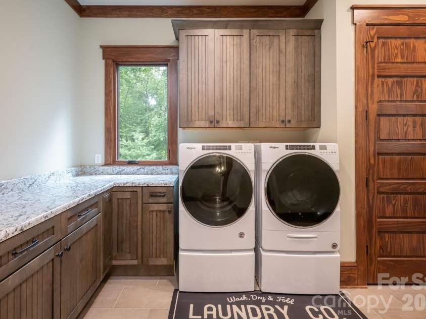 403 Thunder Mountain Road, Hendersonville, NC 28792.  MLS# CAR4399888, YatesRealty ID 41527. 
