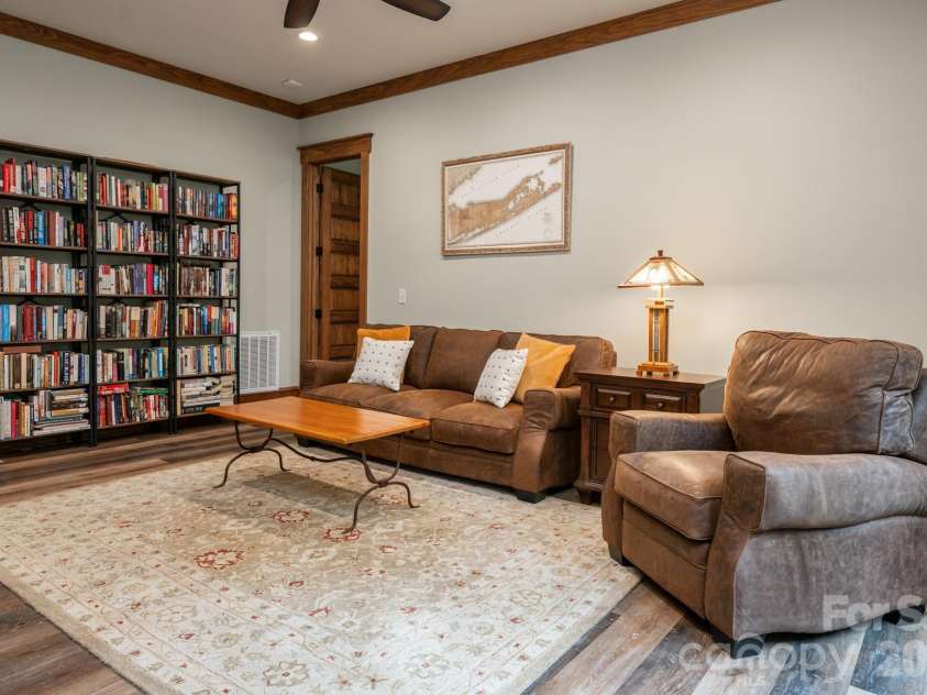 403 Thunder Mountain Road, Hendersonville, NC 28792.  MLS# CAR4399888, YatesRealty ID 41527. 