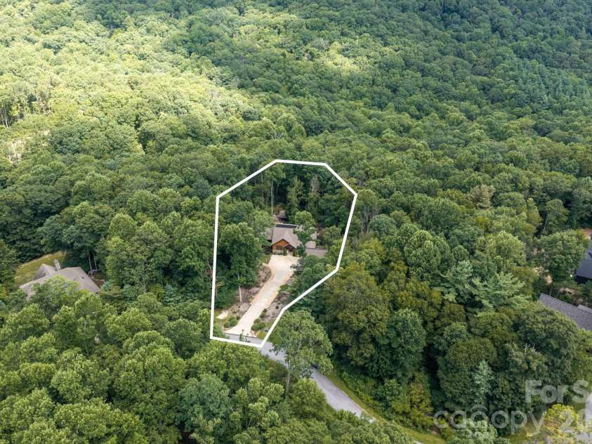 403 Thunder Mountain Road, Hendersonville, NC 28792.  MLS# CAR4399888, YatesRealty ID 41527. 