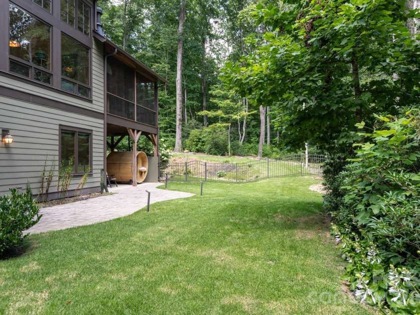 403 Thunder Mountain Road, Hendersonville, NC 28792.  MLS# CAR4399888, YatesRealty ID 41527. Level, fenced back yard