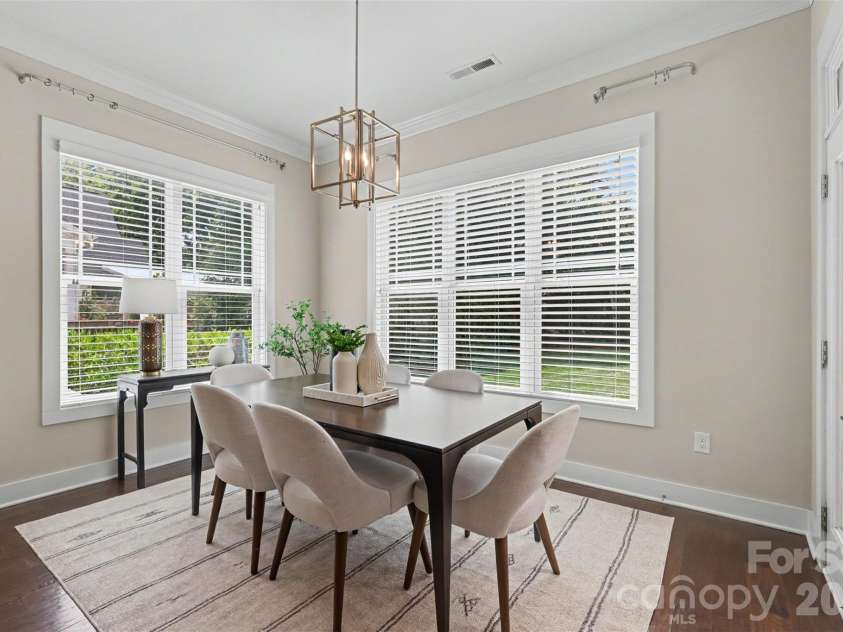 2914 Windsor Avenue, Charlotte, NC 28209.  MLS# CAR4409213, YatesRealty ID 41528. Breakfast Nook overlooking the backyard