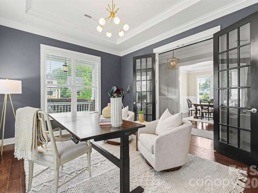 2914 Windsor Avenue, Charlotte, NC 28209.  MLS# CAR4409213, YatesRealty ID 41528. Main level bedroom or den