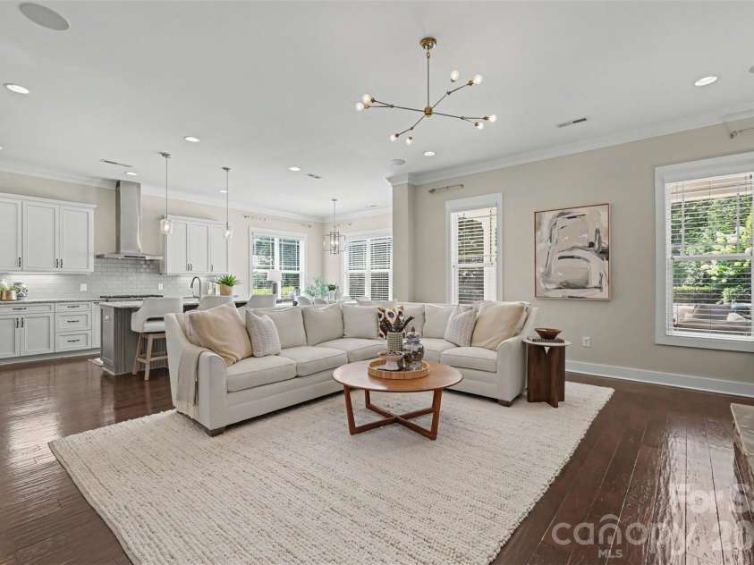 2914 Windsor Avenue, Charlotte, NC 28209.  MLS# CAR4409213, YatesRealty ID 41528. Open Living Room