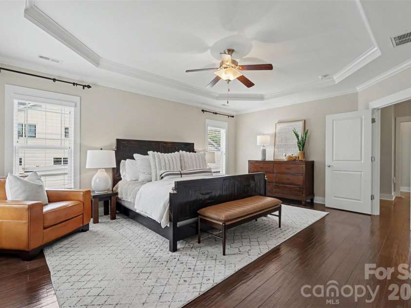 2914 Windsor Avenue, Charlotte, NC 28209.  MLS# CAR4409213, YatesRealty ID 41528. Spacious primary bedroom