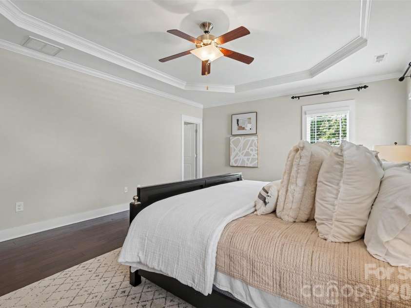 2914 Windsor Avenue, Charlotte, NC 28209.  MLS# CAR4409213, YatesRealty ID 41528. Tray ceiling with ceiling fan