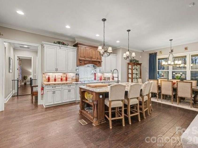 300 Old Hickory Court, Fort Mill, SC 29715.  MLS# CAR4346780, YatesRealty ID 4153. 