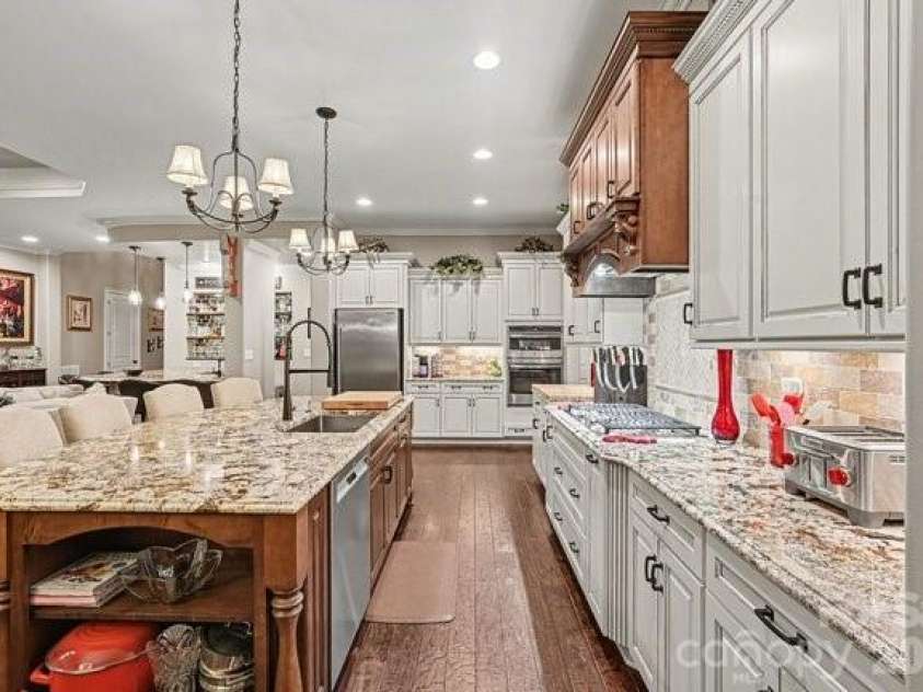 300 Old Hickory Court, Fort Mill, SC 29715.  MLS# CAR4346780, YatesRealty ID 4153. 
