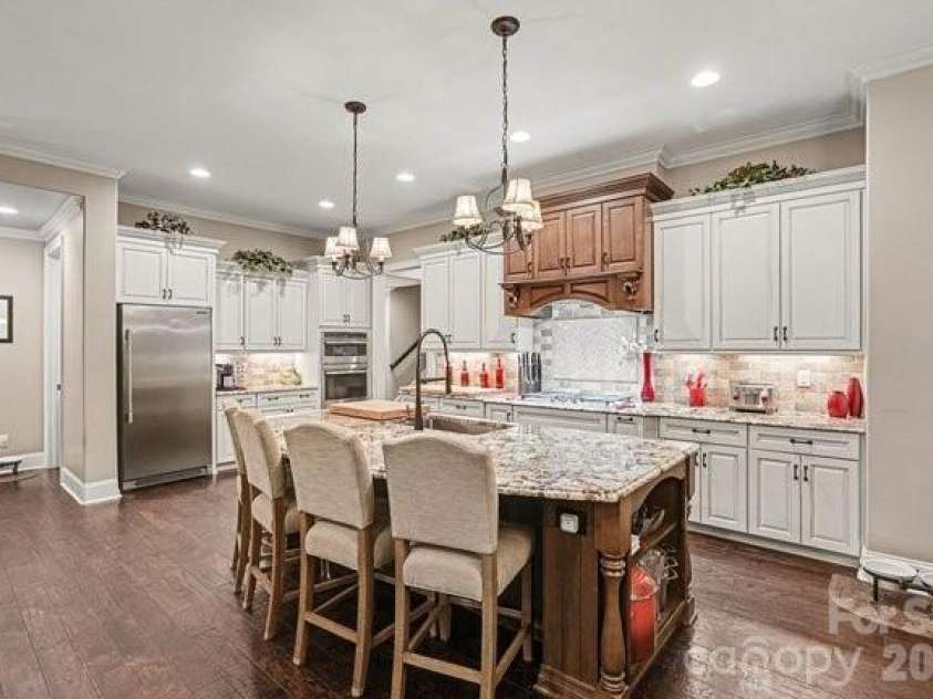 300 Old Hickory Court, Fort Mill, SC 29715.  MLS# CAR4346780, YatesRealty ID 4153. 