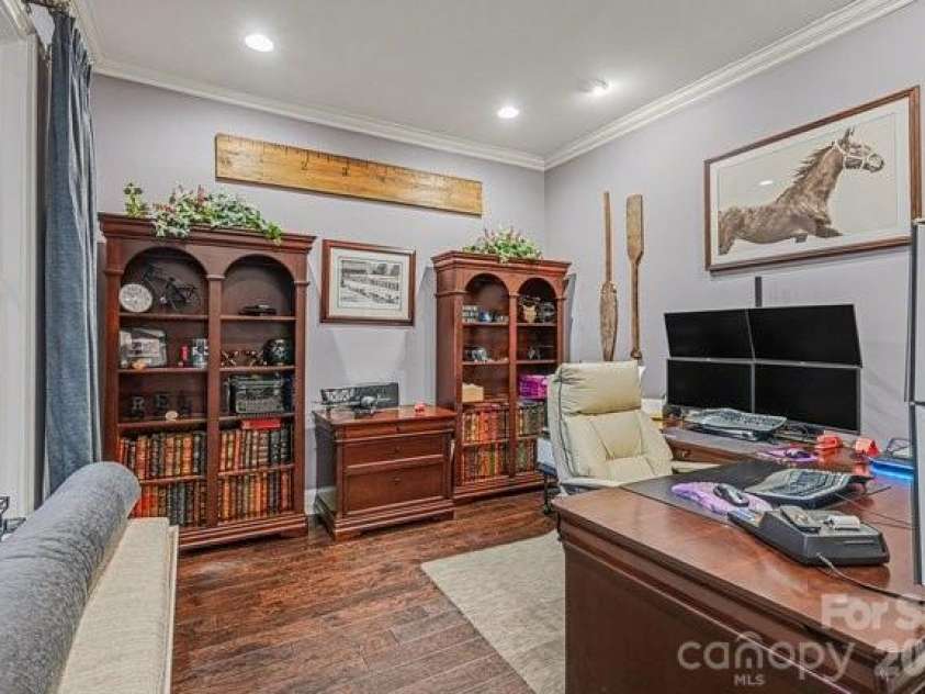 300 Old Hickory Court, Fort Mill, SC 29715.  MLS# CAR4346780, YatesRealty ID 4153. 