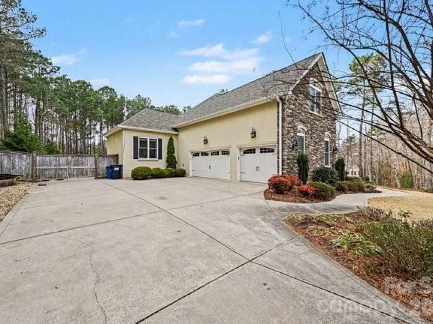 300 Old Hickory Court, Fort Mill, SC 29715.  MLS# CAR4346780, YatesRealty ID 4153. 