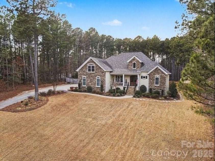 300 Old Hickory Court, Fort Mill, SC 29715.  MLS# CAR4346780, YatesRealty ID 4153. 