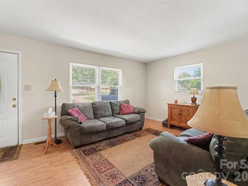 1130 Julius Drive, Salisbury, NC 28147.  MLS# CAR4407179, YatesRealty ID 41530. 