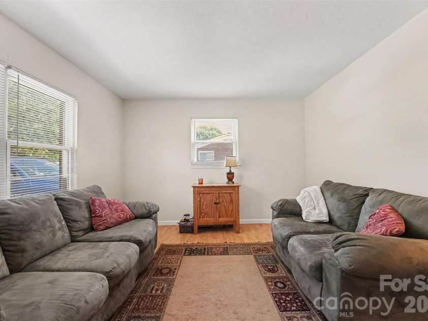 1130 Julius Drive, Salisbury, NC 28147.  MLS# CAR4407179, YatesRealty ID 41530. 