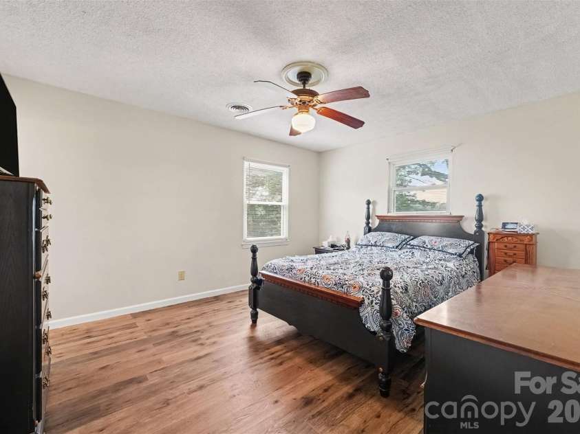 1130 Julius Drive, Salisbury, NC 28147.  MLS# CAR4407179, YatesRealty ID 41530. 