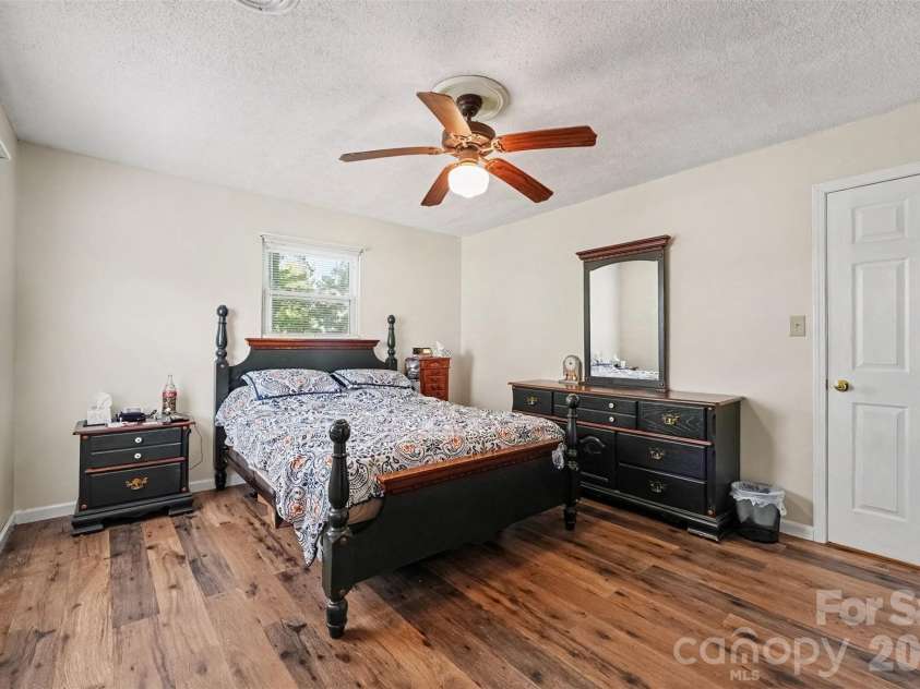 1130 Julius Drive, Salisbury, NC 28147.  MLS# CAR4407179, YatesRealty ID 41530. 