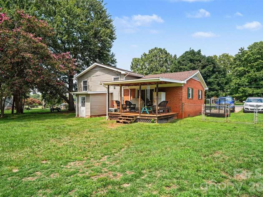 1130 Julius Drive, Salisbury, NC 28147.  MLS# CAR4407179, YatesRealty ID 41530. 