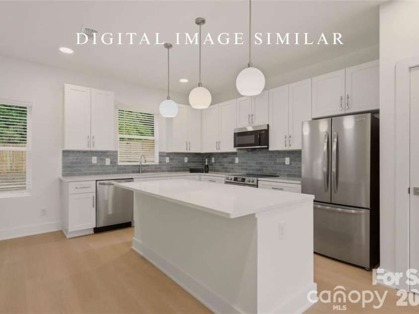 9330 Horseshoe Bend Drive, Charlotte, NC 28215.  MLS# CAR4399602, YatesRealty ID 41531. 