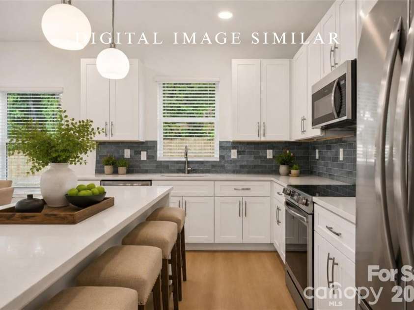 9330 Horseshoe Bend Drive, Charlotte, NC 28215.  MLS# CAR4399602, YatesRealty ID 41531. 