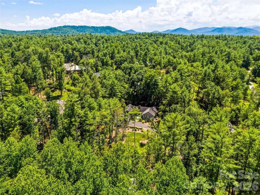 4 Hemlock Road, Asheville, NC 28803.  MLS# CAR4404677, YatesRealty ID 41532. 