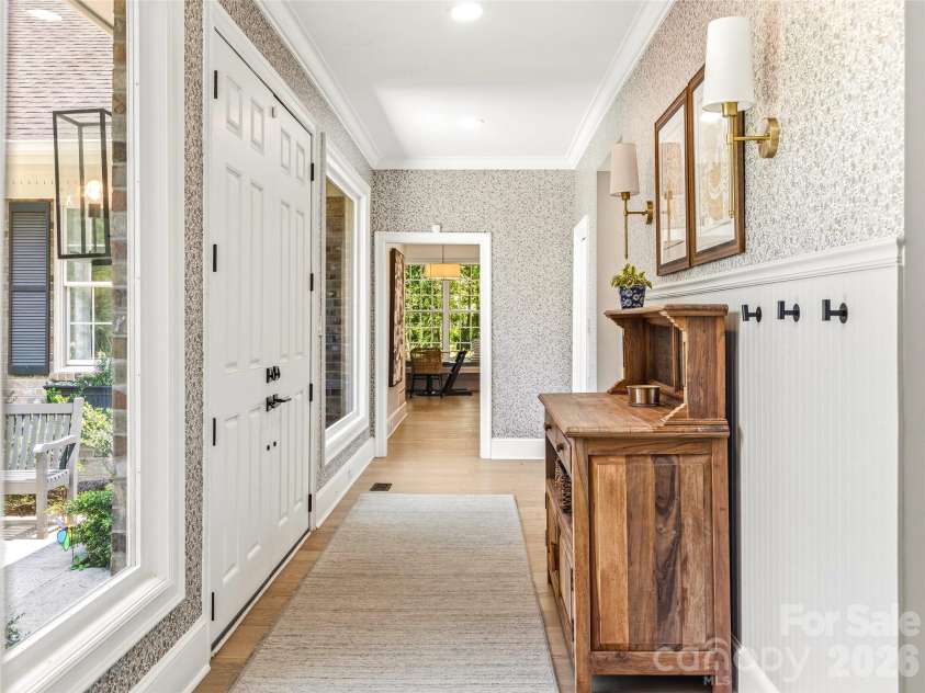 4 Hemlock Road, Asheville, NC 28803.  MLS# CAR4404677, YatesRealty ID 41532. 