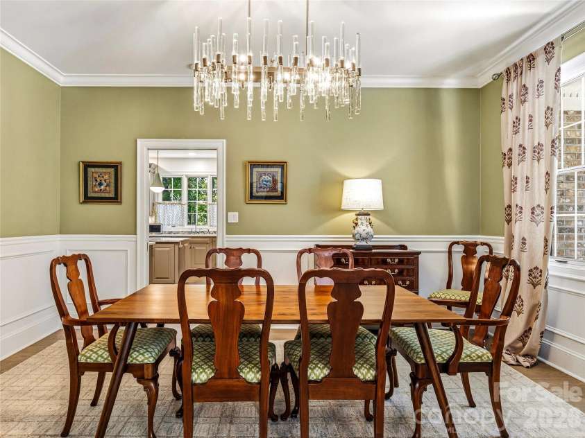 4 Hemlock Road, Asheville, NC 28803.  MLS# CAR4404677, YatesRealty ID 41532. 
