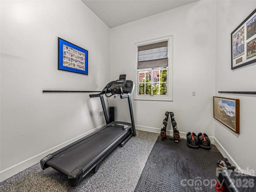 4 Hemlock Road, Asheville, NC 28803.  MLS# CAR4404677, YatesRealty ID 41532. 
