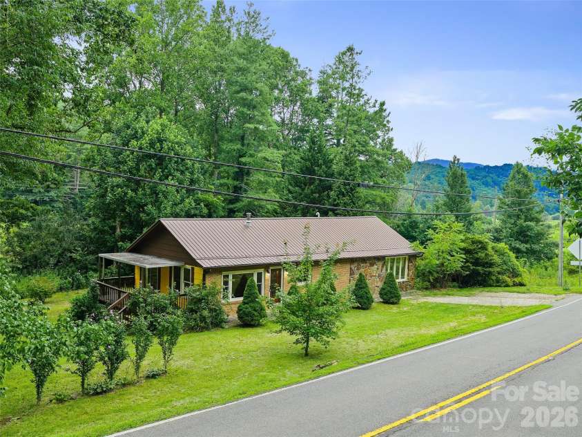 1644 State Hwy 80 S None, Burnsville, NC 28714.  MLS# CAR4408364, YatesRealty ID 41533. 1644 State Hwy 80 S